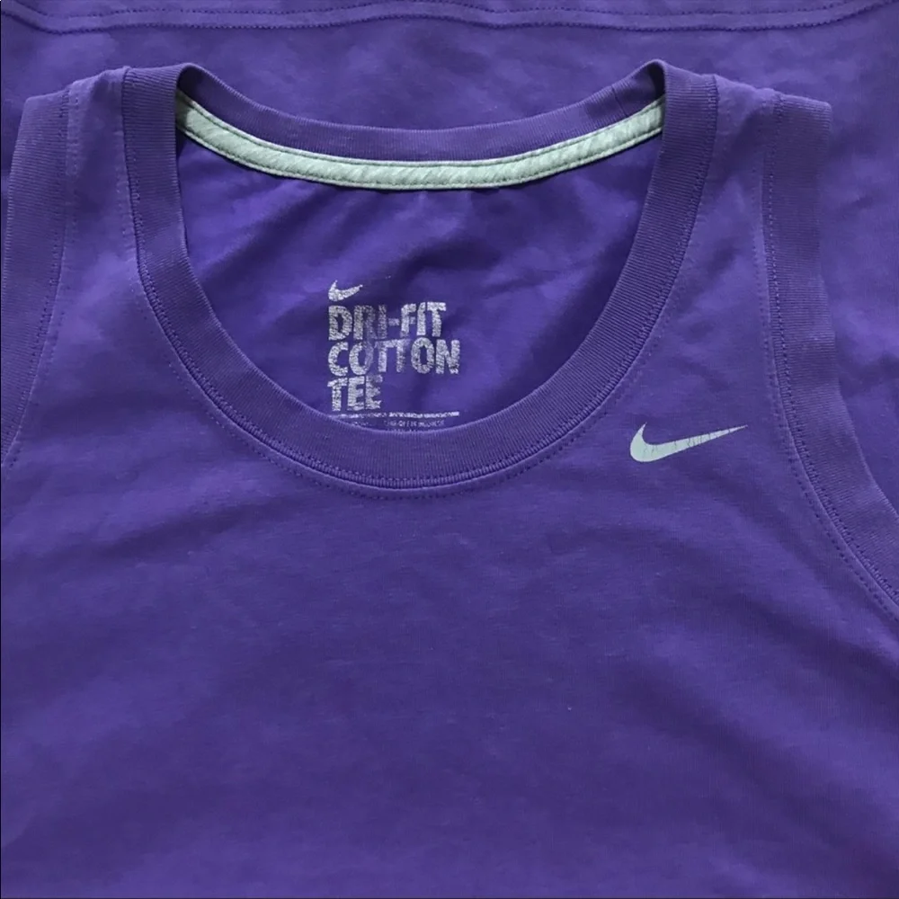 Nike tee